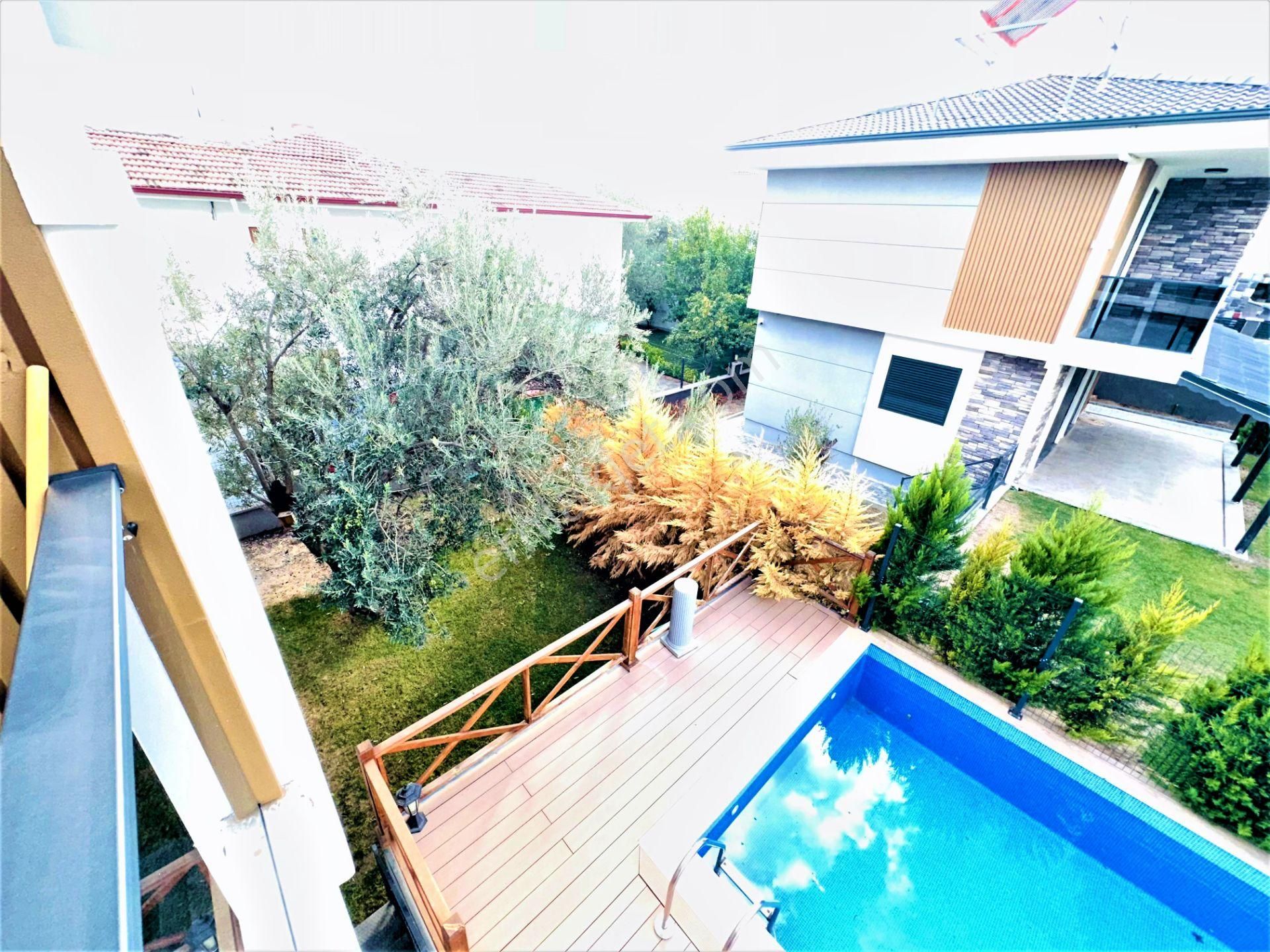 Güre'de 3+1 Havuzlu Full Eşyalı Lüx Satılık Villa - Görsel 31