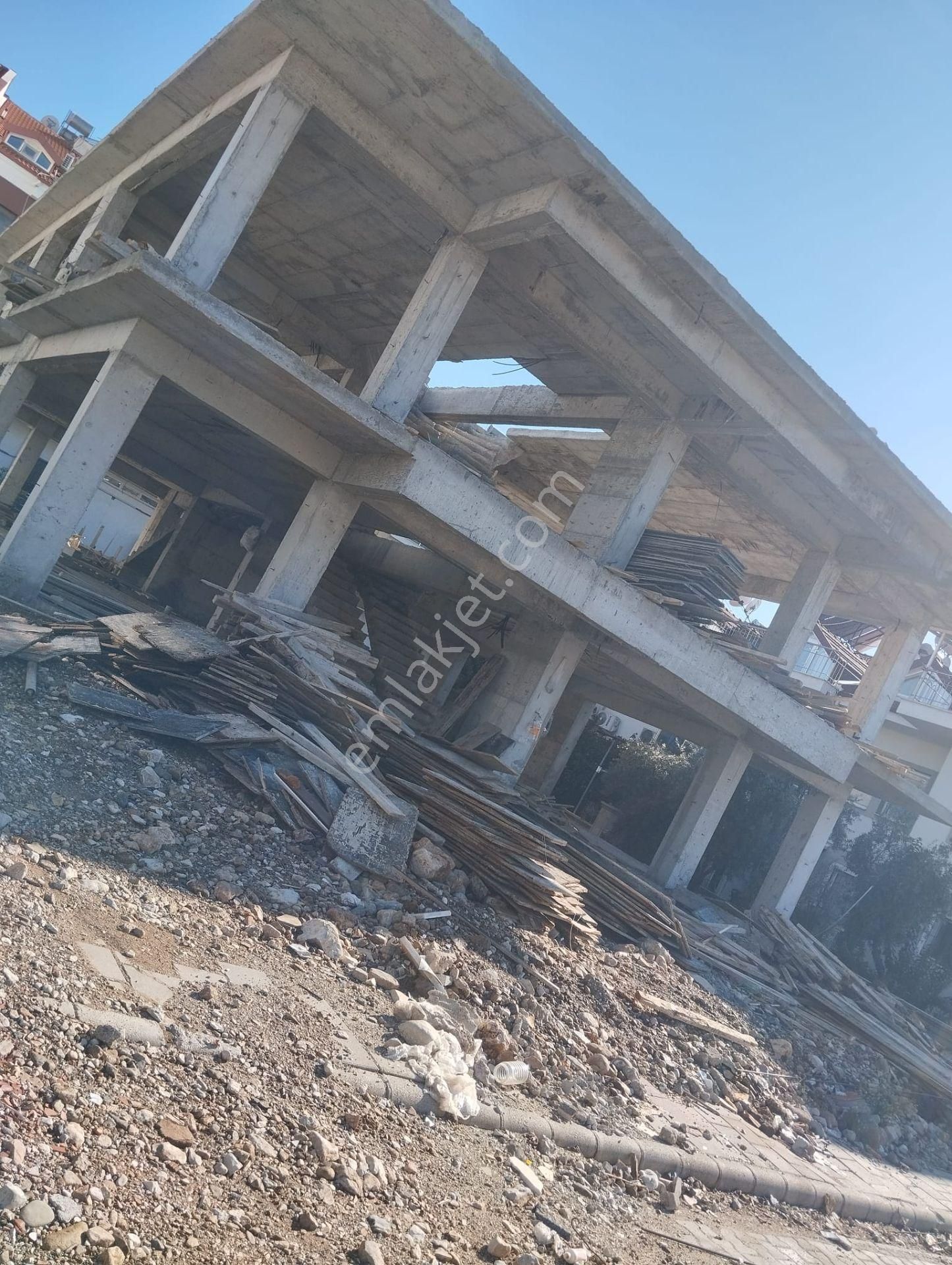 Stop'tan Müstakil Giriş Satılık 1+1 Daire - Görsel 9