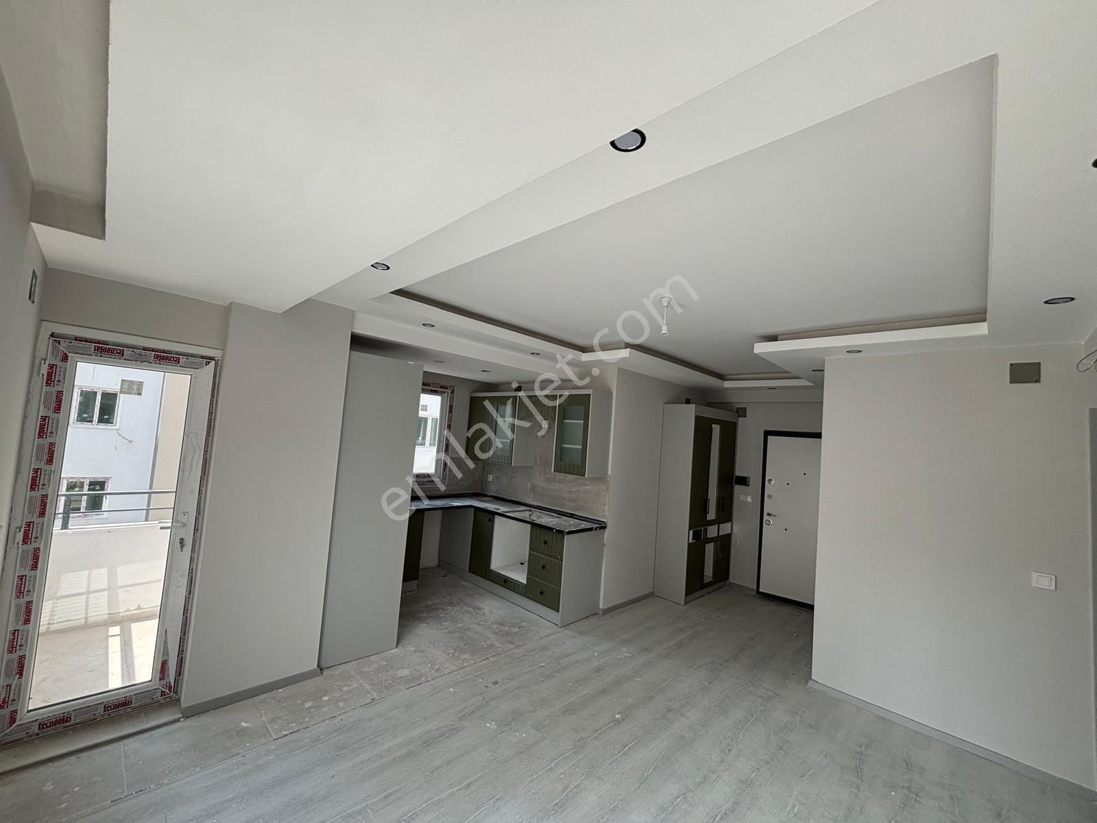 Ay Gayrimenkul'den Çınarlı Bulvara 2.parsel - Görsel 4