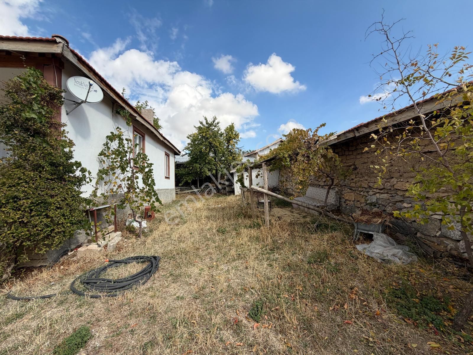 Müstakil Yapılı Ev Tek Tapulu