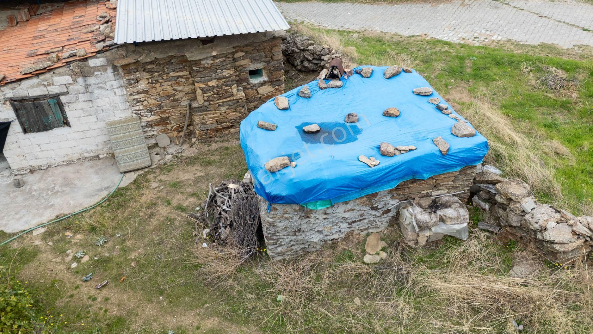 529 Yenipazar Karaçakal Mahallesinde Yola Cepheli Satılık Bahçeli Ev - Görsel 6