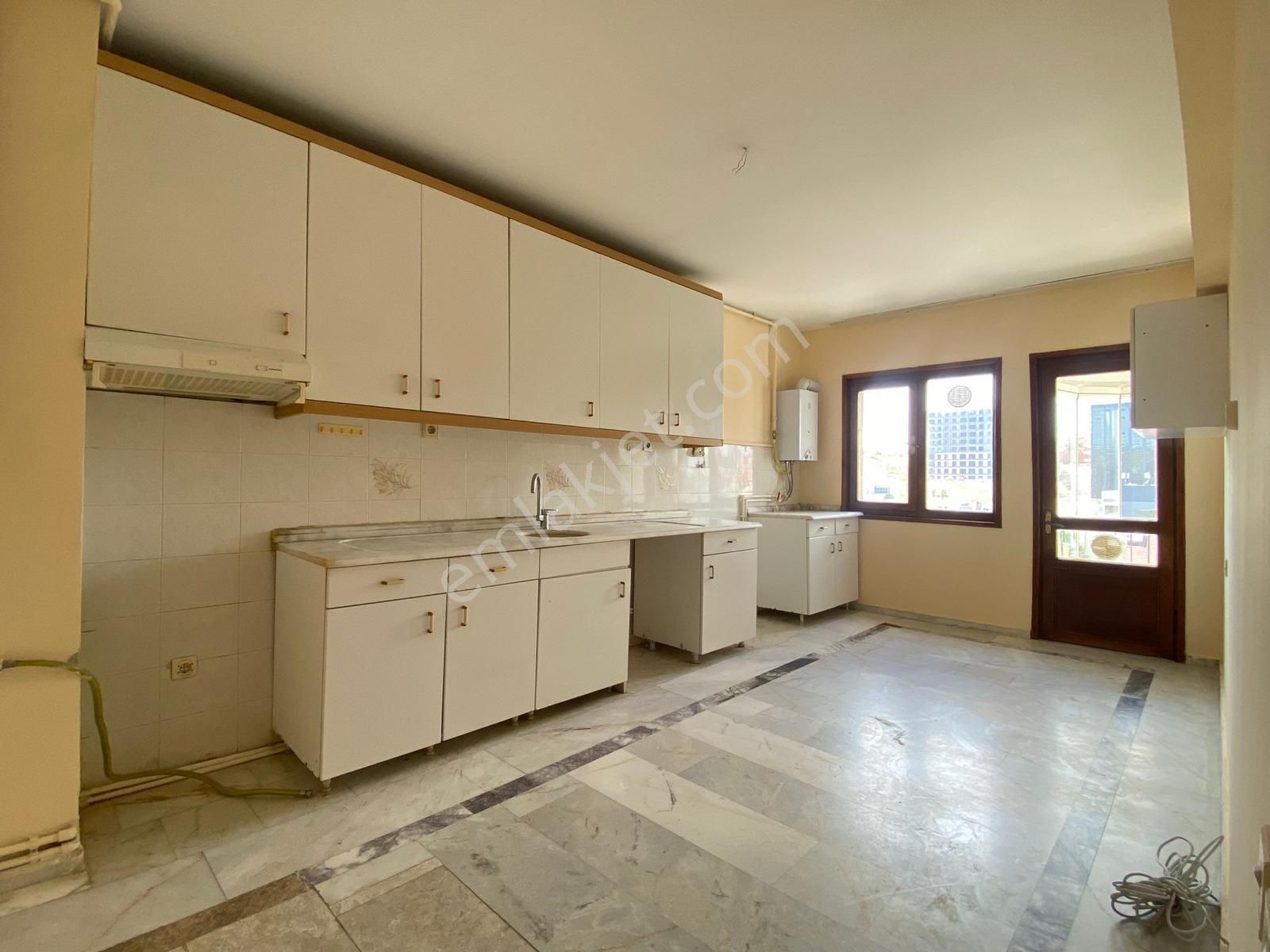 Koru Mah. Şahin Sitesi Mine Blok'ta Temiz Manzaralı 4+1 - Görsel 10