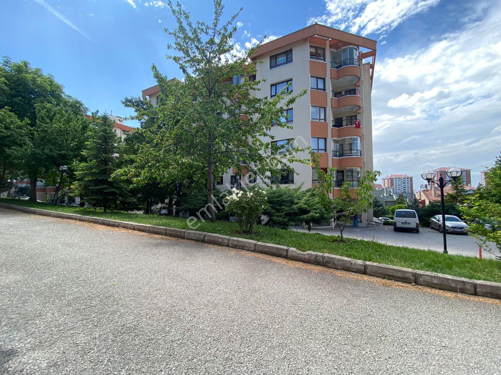 Koru Mah. Şahin Sitesi Mine Blok'ta Temiz Manzaralı 4+1 - Görsel 31