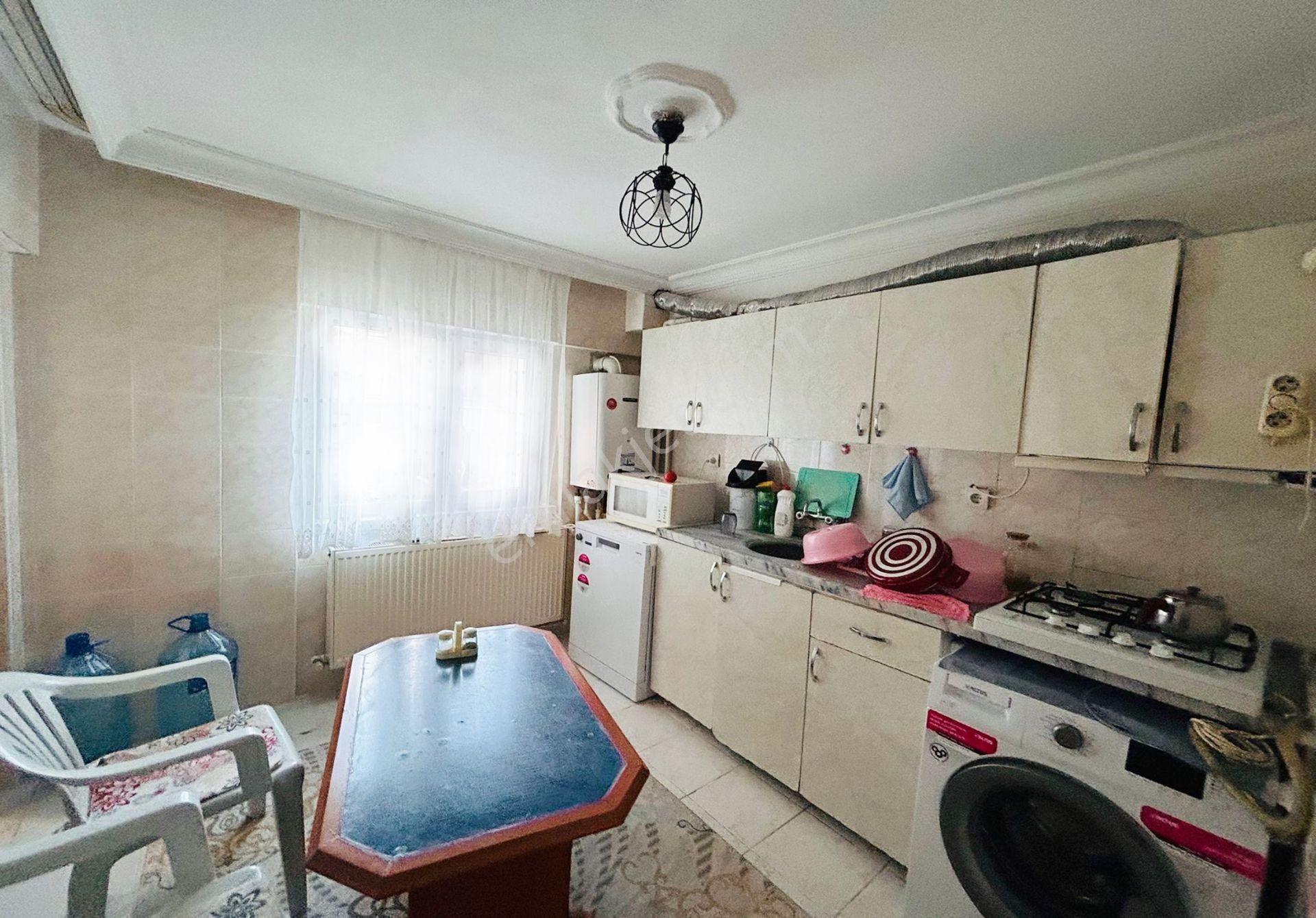 N.yolu Cadde Üzerinde Kat Konumunda 3+1 Daire..! - Görsel 2