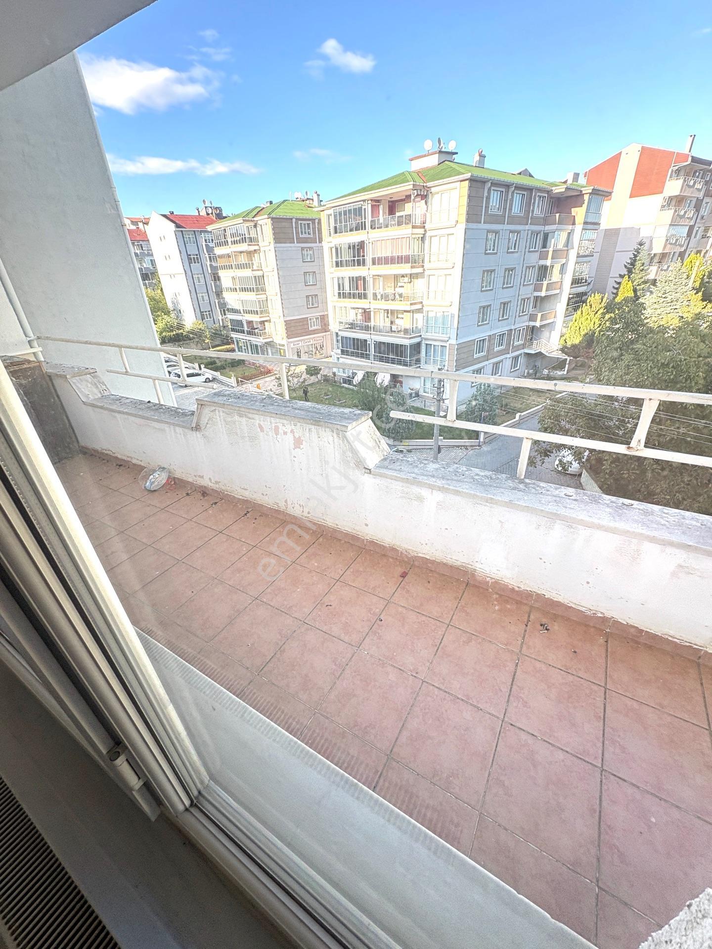 Marmara'dan Fatih Esentepe'de Site İçerisi 3+1 Kiralık Daire - Görsel 12
