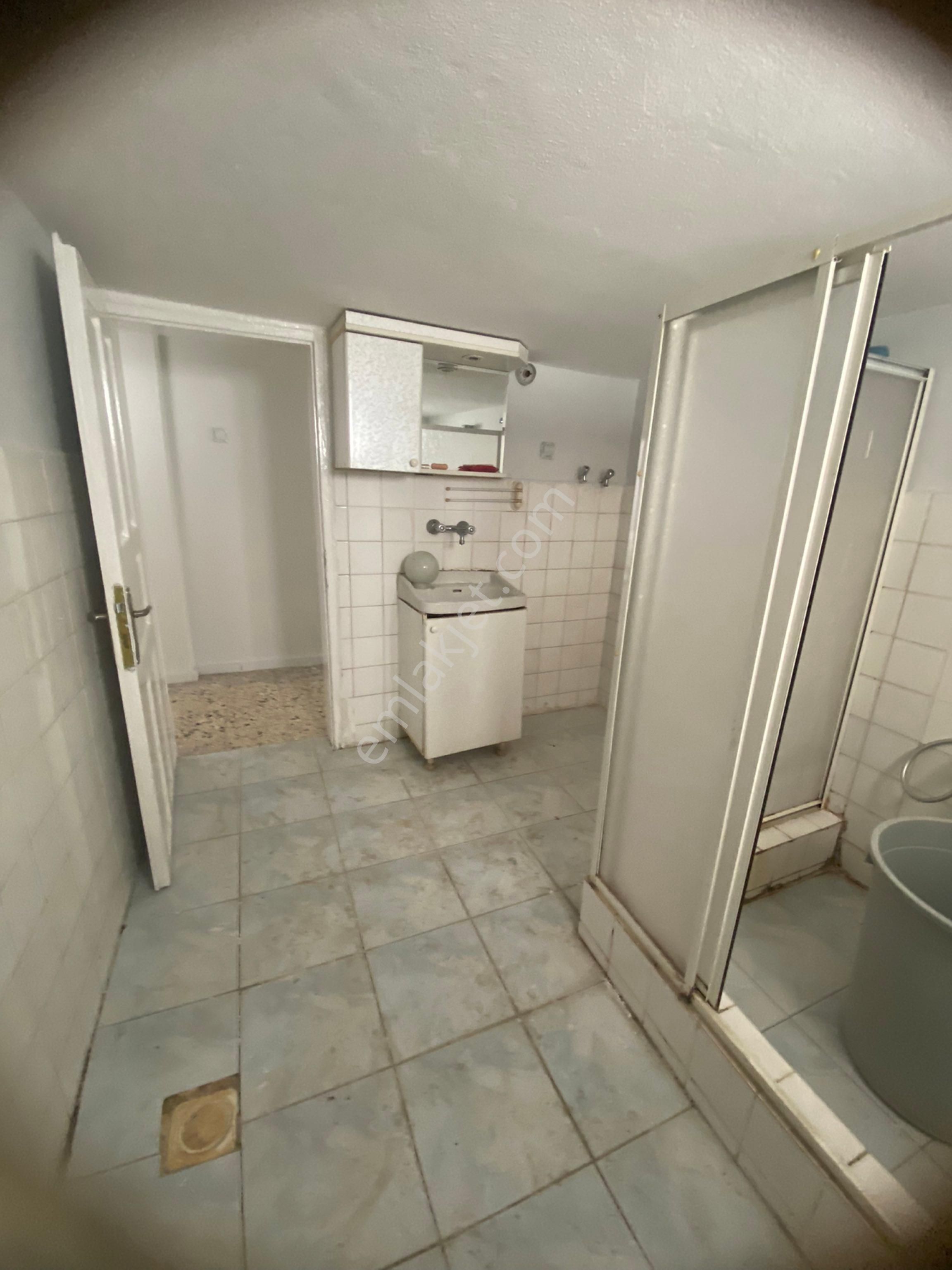 Barajyolu Adana Koleji Kavşagı Civarı Bahçeli Tek Katlı Müstakil - Görsel 16