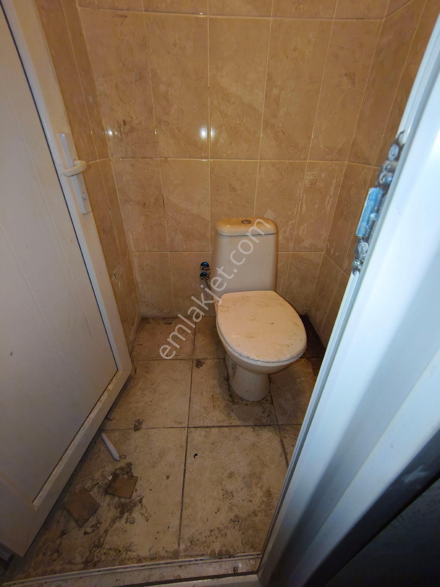 Güneyden Sultan Gazide Caddeye 3 Cü Binada Kredili Depolu Dükkan - Görsel 4