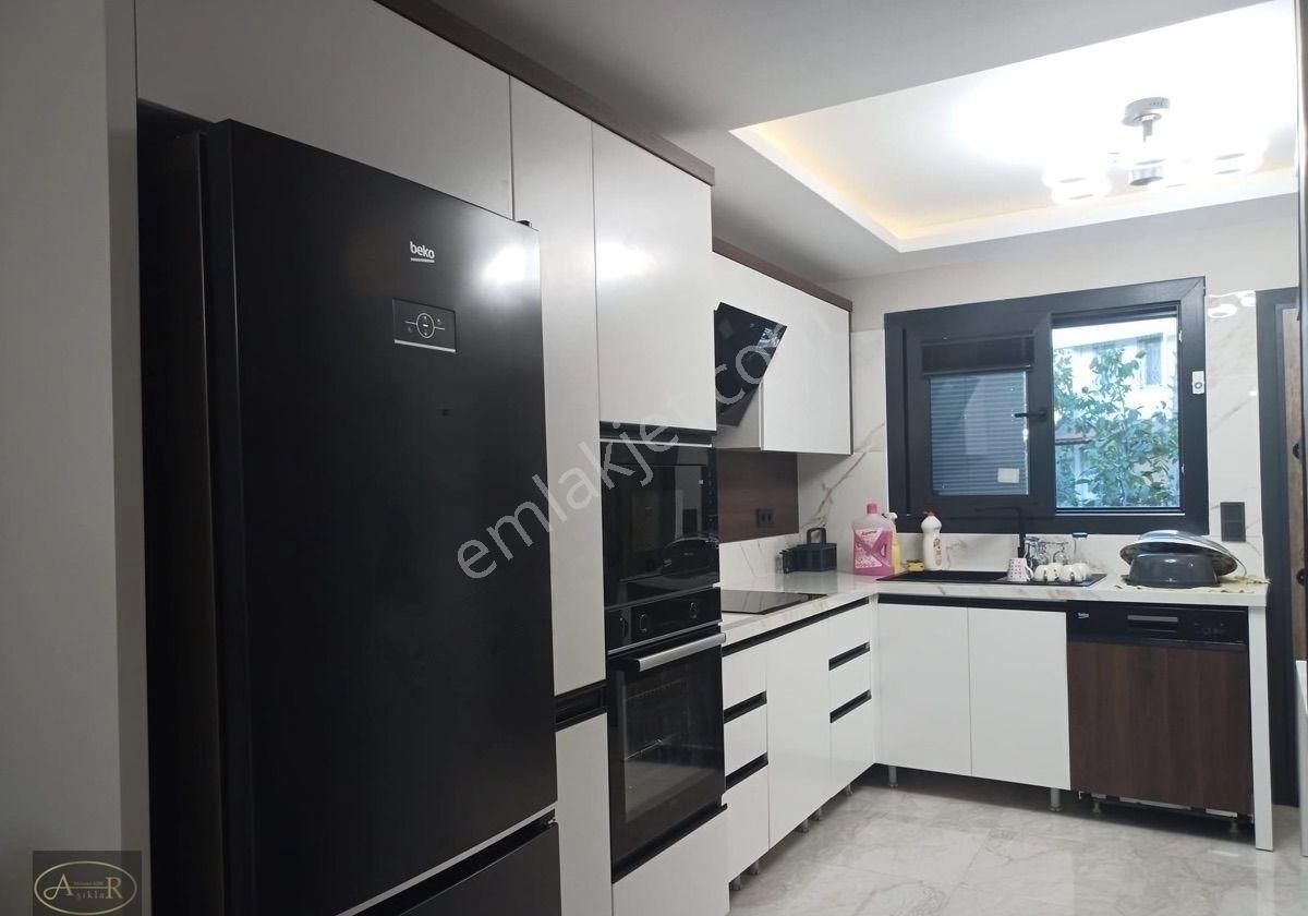 Balıkesir Edremit Altınoluk Narlı Satılık Süper Lüks Eşyalı Villa - Görsel 25