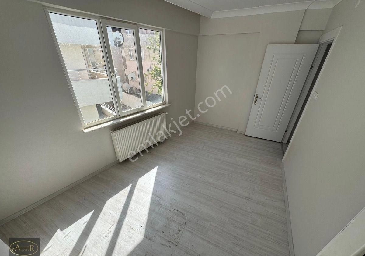 Balıkesir Edremit İkizçay Denize 1 Sokak Yenilenmiş Satılık Daire - Görsel 3