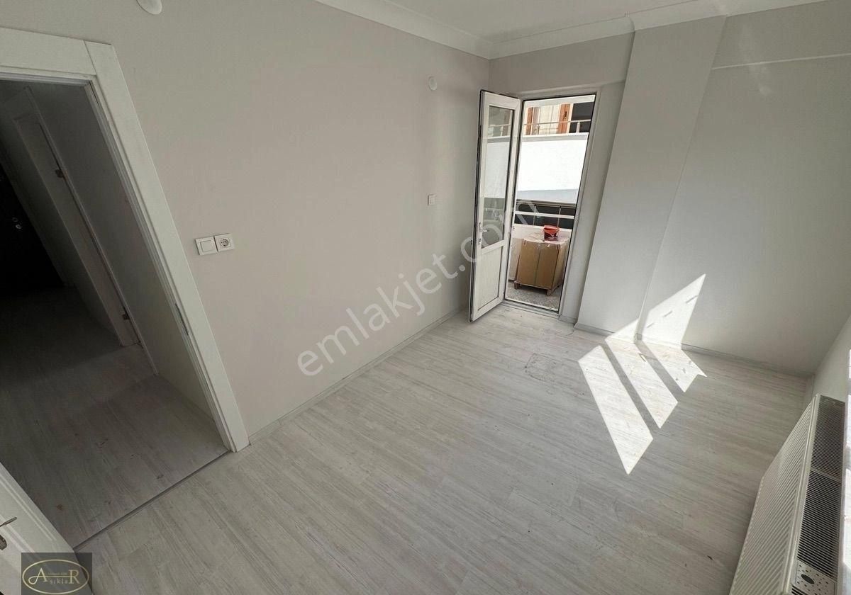 Balıkesir Edremit İkizçay Denize 1 Sokak Yenilenmiş Satılık Daire - Görsel 7