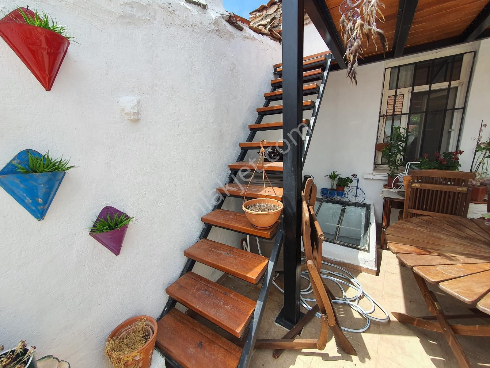 Ayvada'dan Ayvalık Merkez'de Deniz Manzaralı 2 Katlı 4+1 Taş Ev - Görsel 23