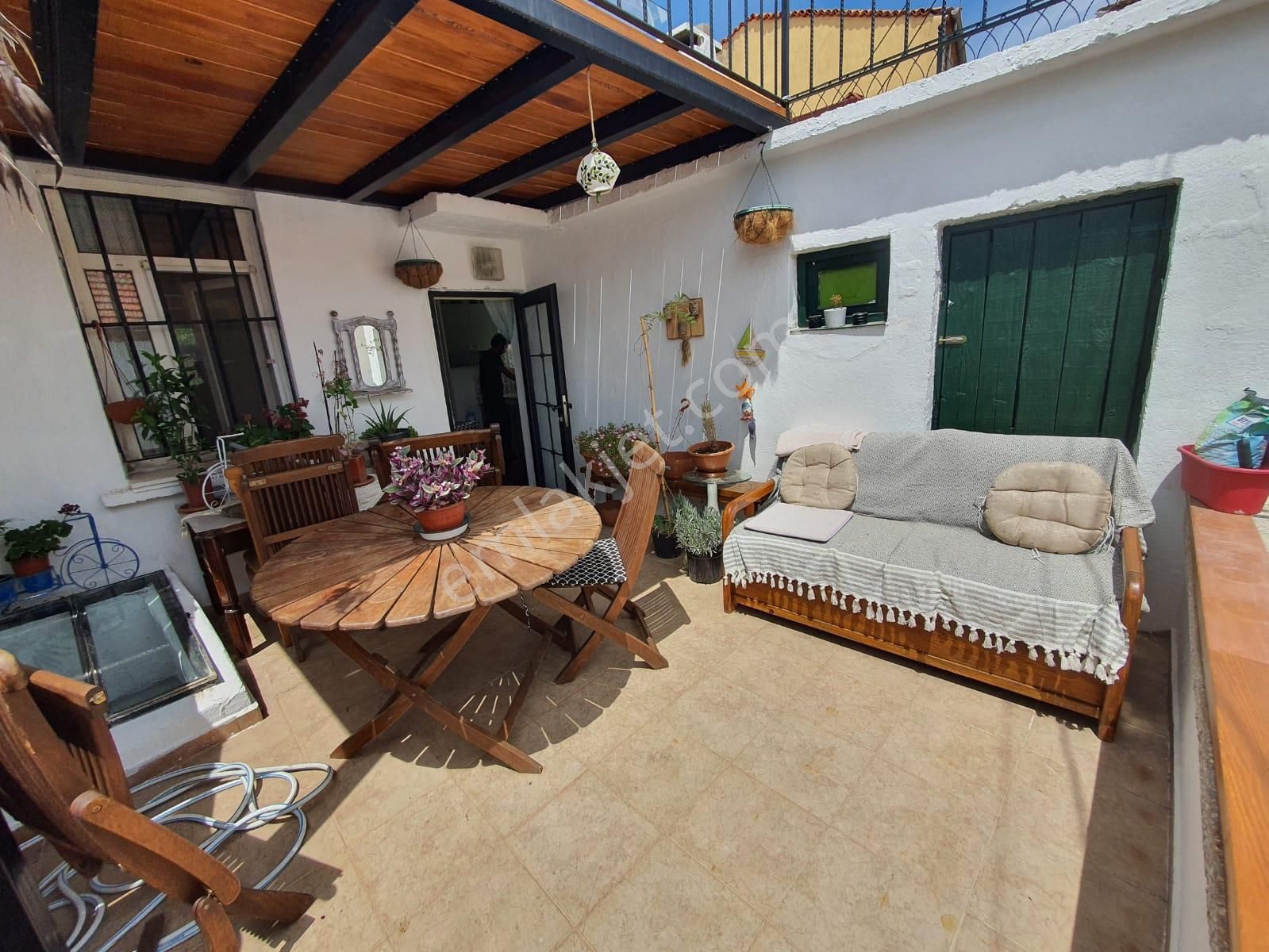 Ayvada'dan Ayvalık Merkez'de Deniz Manzaralı 2 Katlı 4+1 Taş Ev - Görsel 21