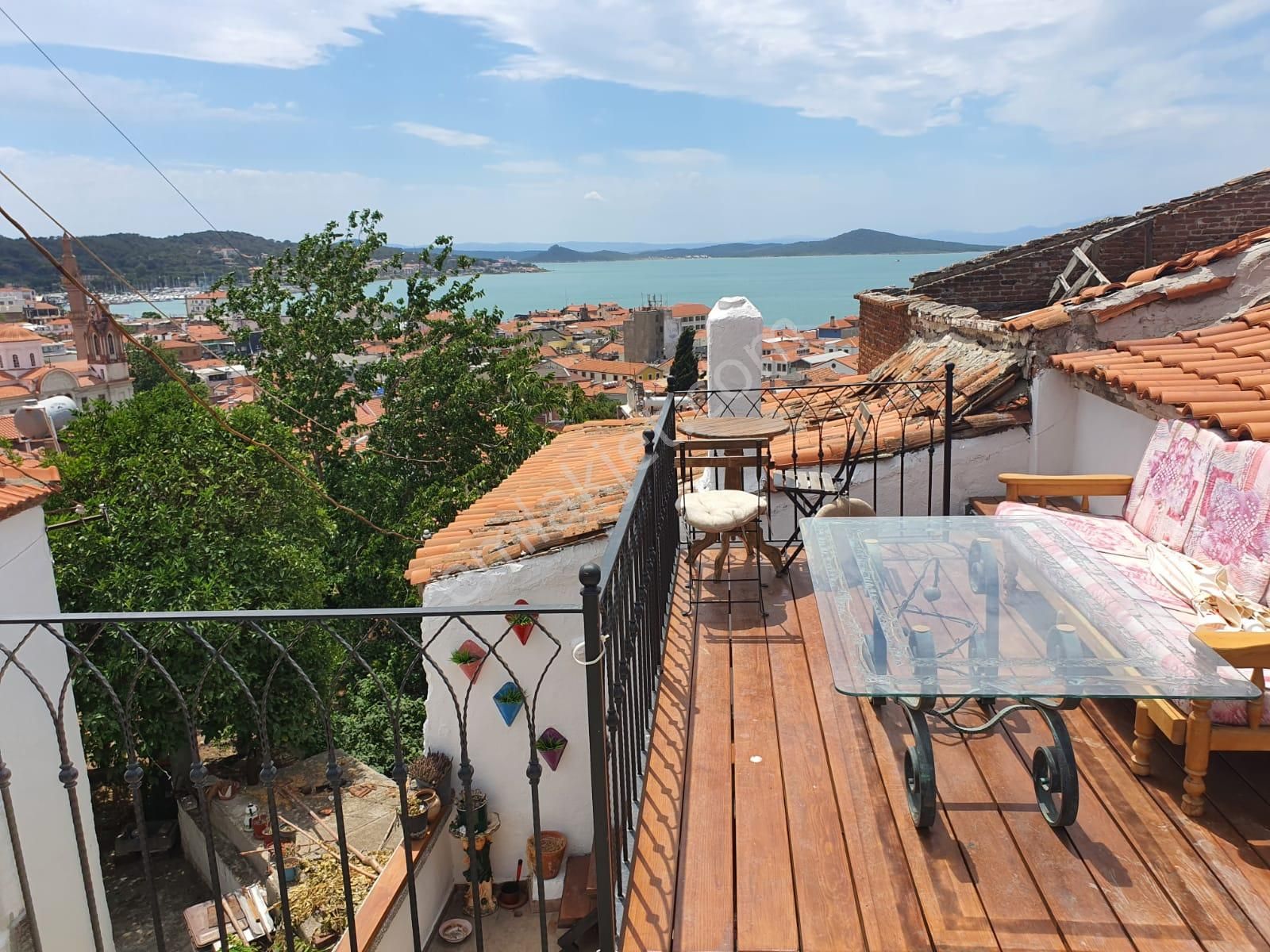 Ayvada'dan Ayvalık Merkez'de Deniz Manzaralı 2 Katlı 4+1 Taş Ev - Görsel 24