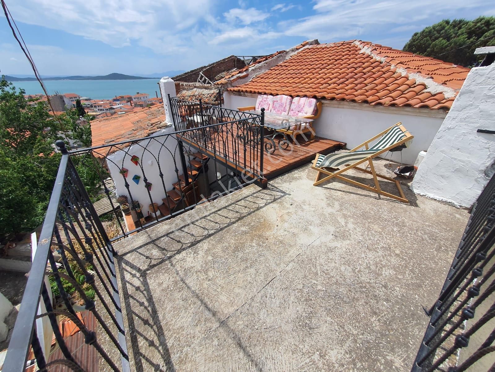 Ayvada'dan Ayvalık Merkez'de Deniz Manzaralı 2 Katlı 4+1 Taş Ev - Görsel 26