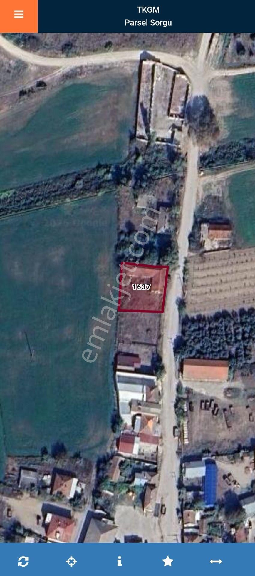 Ayaz Mahallesi, Köy İçi Merkezi Konumda 840 + 750 M² Tapulu Arsa - Görsel 3