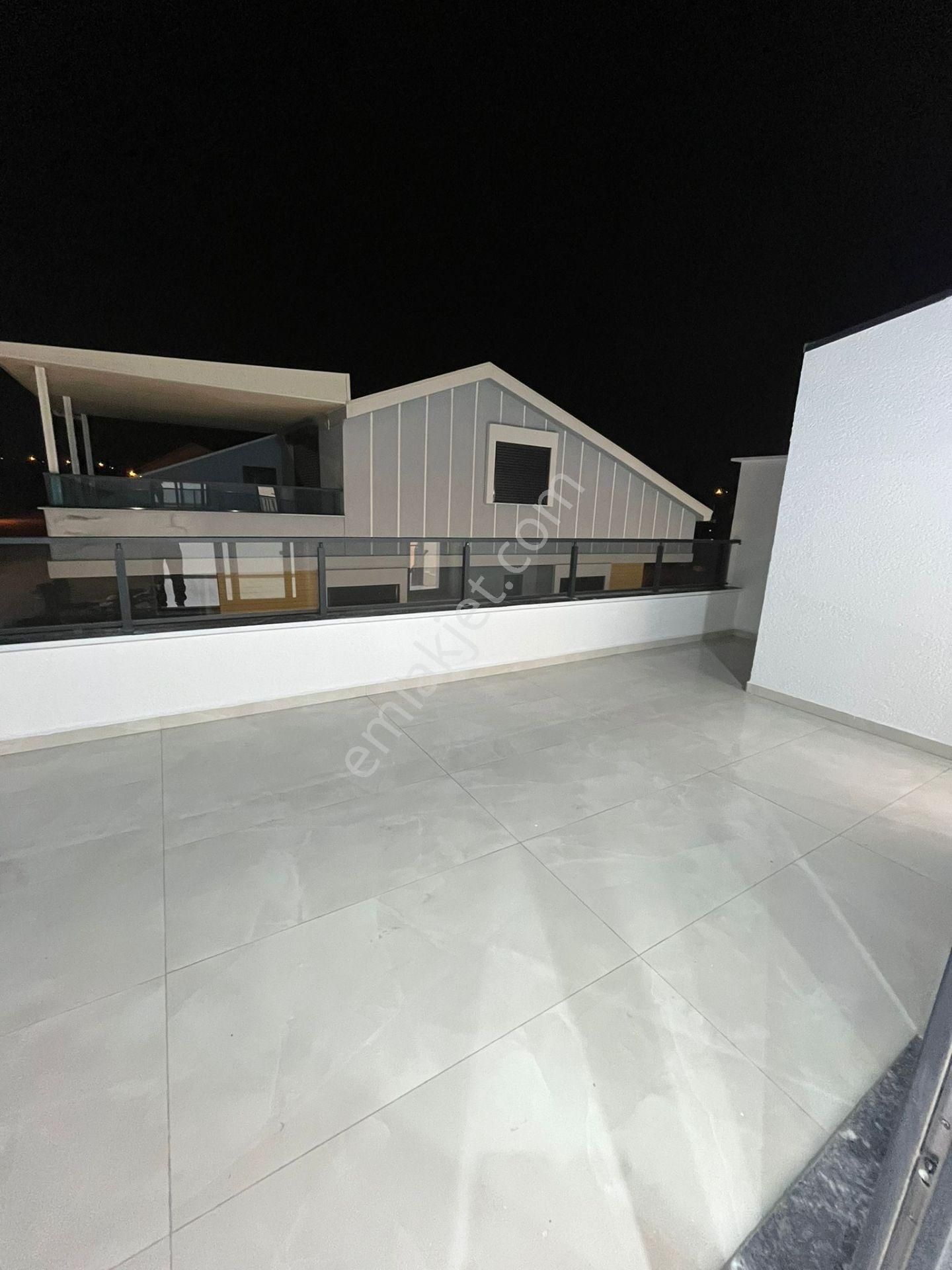 Didimde Havuzlu Ve Barbekülü 3+1 Açık Mutfaklı Teraslı İkiz Birleşik Villalarımız Satıştadır - Görsel 18