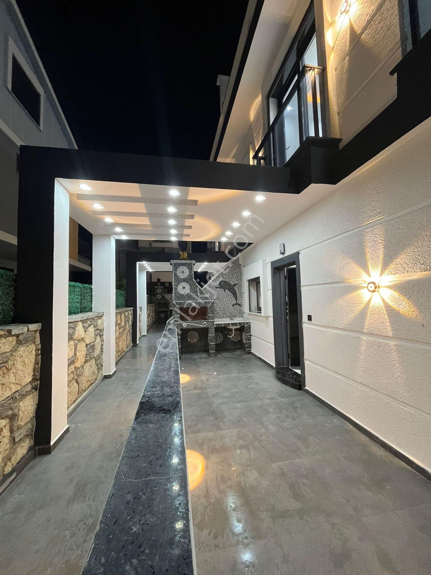 Didimde Havuzlu Ve Barbekülü 3+1 Açık Mutfaklı Teraslı İkiz Birleşik Villalarımız Satıştadır - Görsel 4