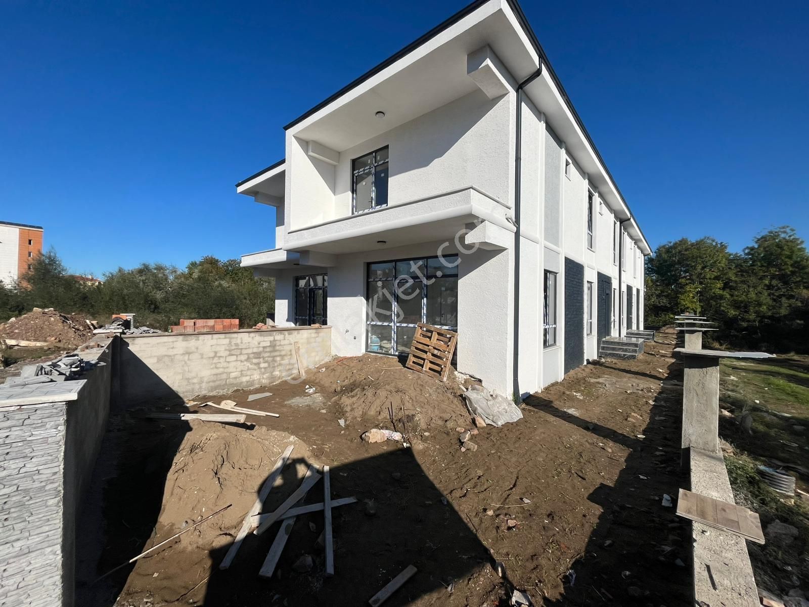 Karasu Sahilde Ultra Lüks, Geniş Kullanım Müstakil Bahçeli 3+1 Villa - Görsel 3