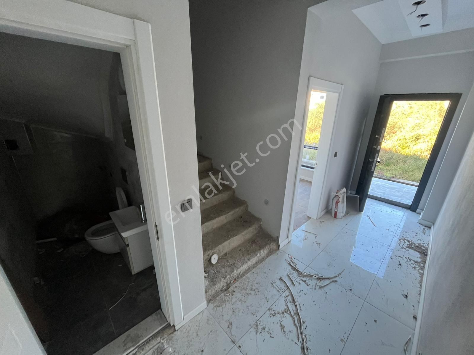 Karasu Sahilde Ultra Lüks, Geniş Kullanım Müstakil Bahçeli 3+1 Villa - Görsel 22