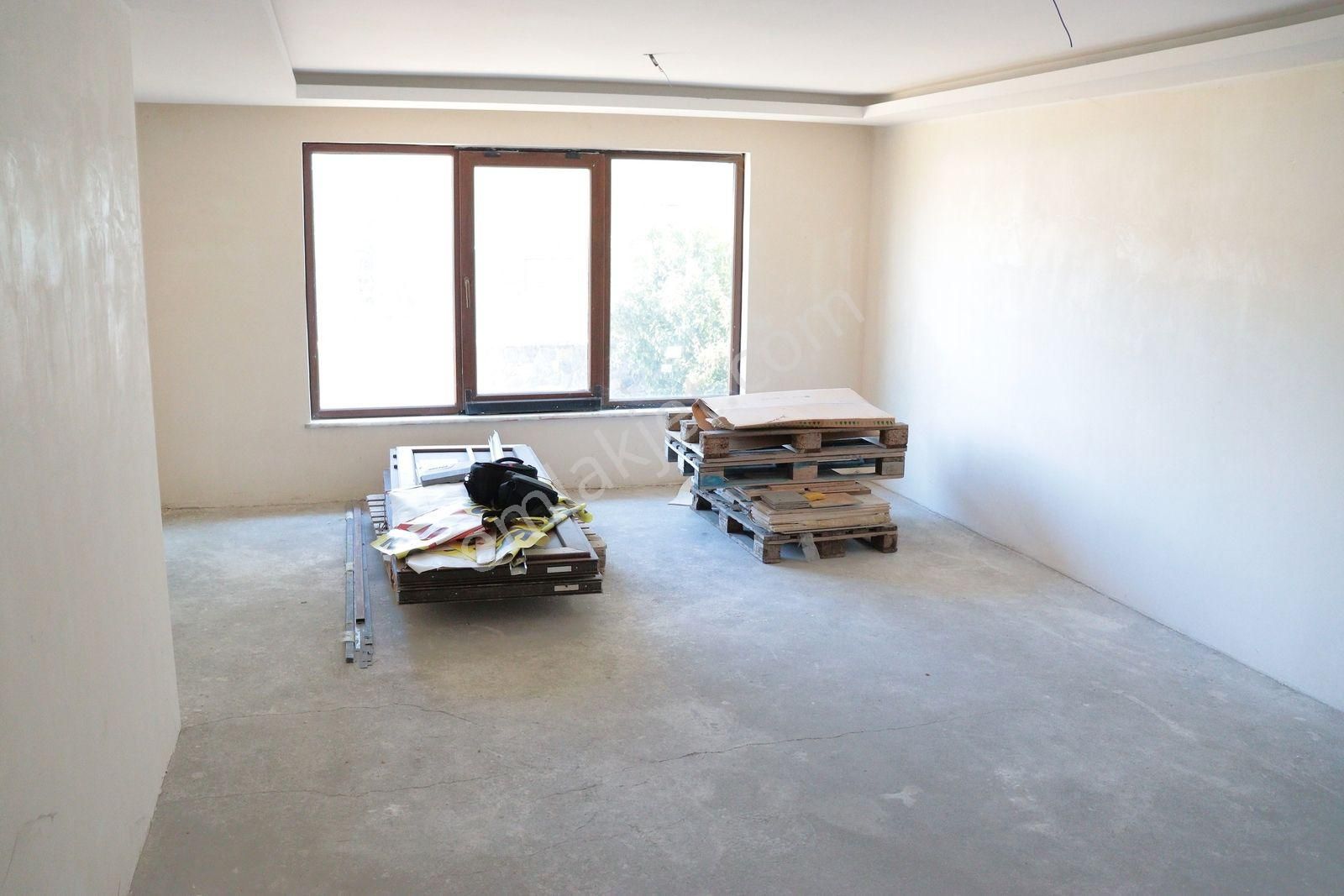 Demirci'de Satılık 5+1 Villa - Görsel 9