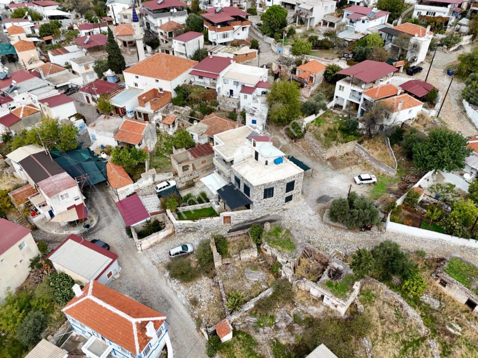 Kazıklı'da Deniz Manzaralı 215m² Avlulu Arsa + 2 Eski Yapı - Görsel 14
