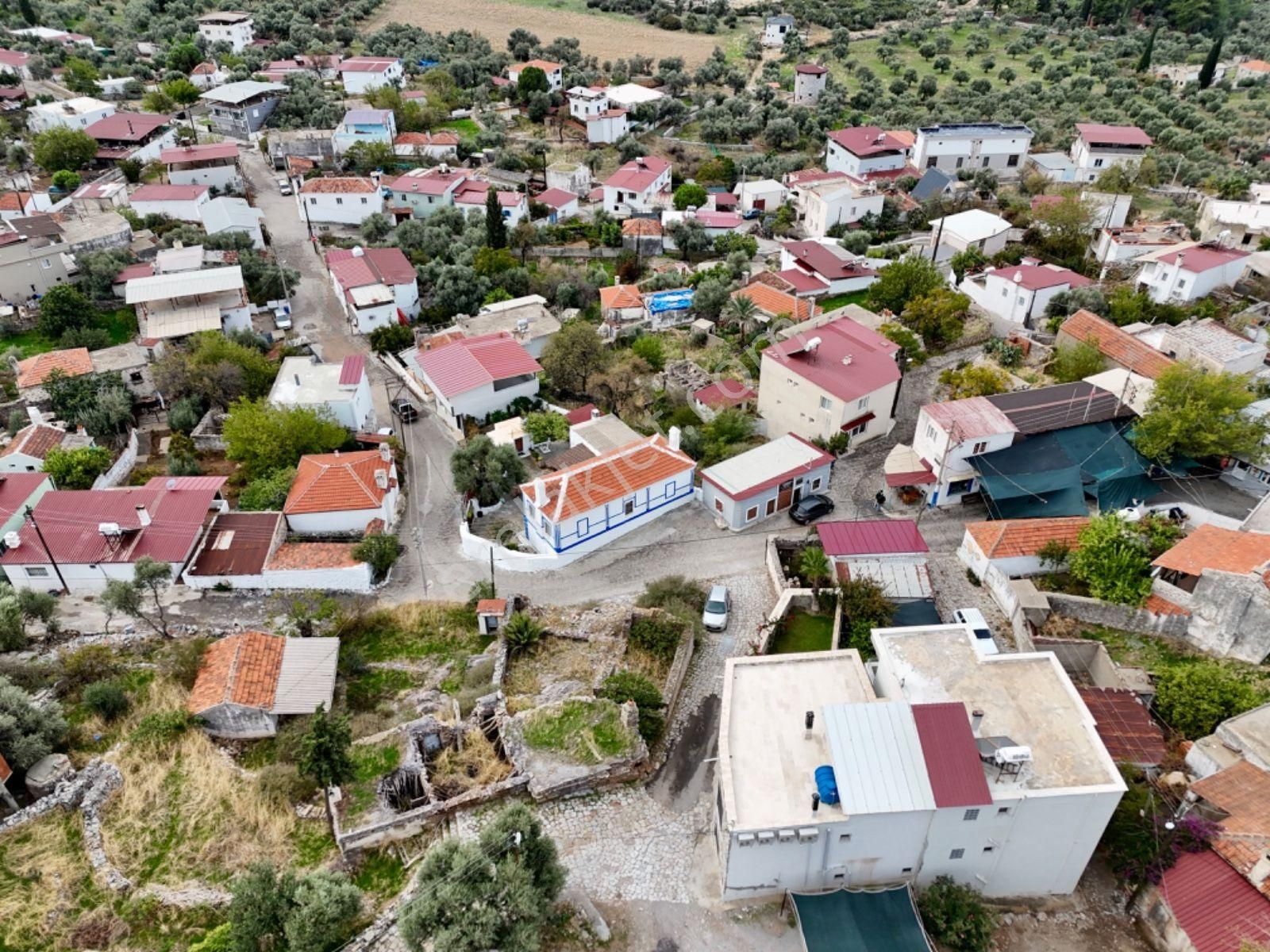Kazıklı'da Deniz Manzaralı 215m² Avlulu Arsa + 2 Eski Yapı - Görsel 19