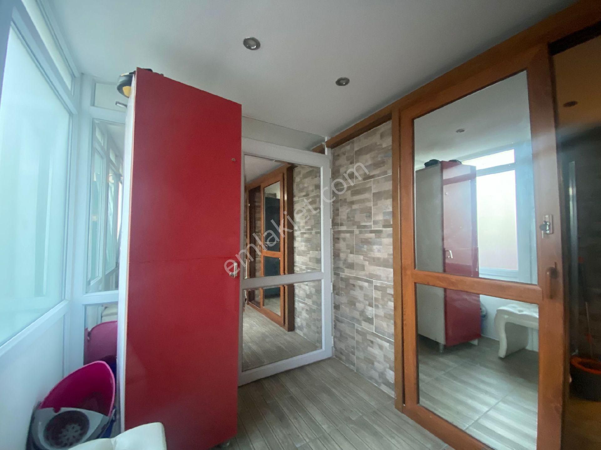 Çekmeköy Mimar Sinan Caddesi Cepheli Satılık Ofis - Görsel 17