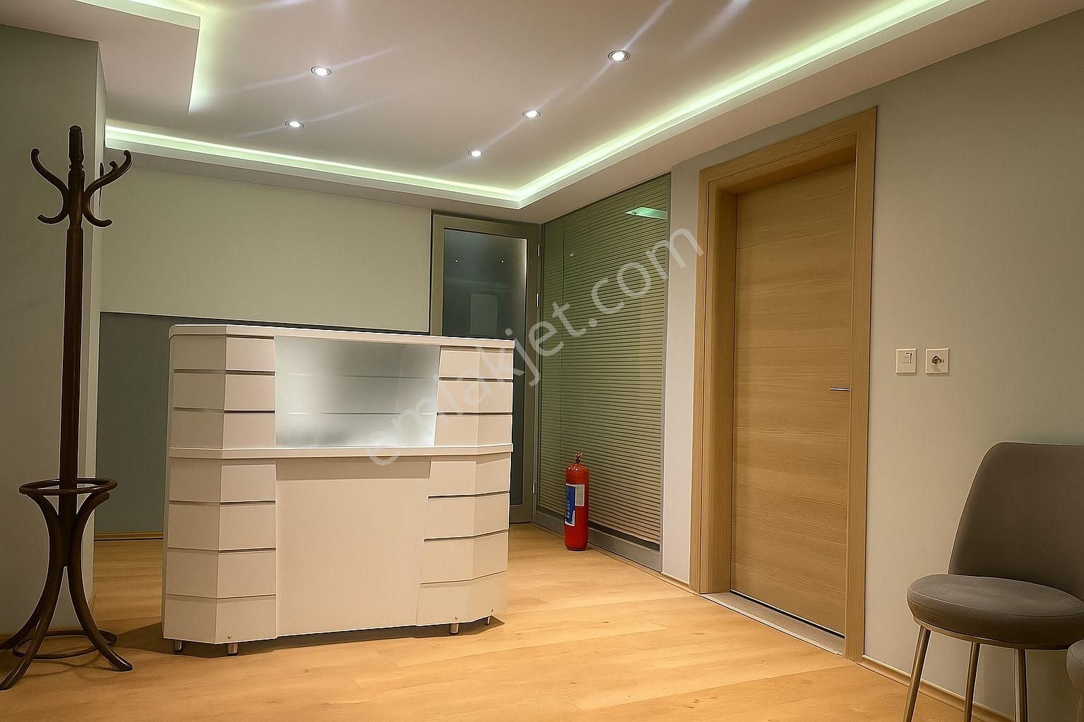 Çekmeköy Mimar Sinan Caddesi Cepheli Satılık Ofis - Görsel 4