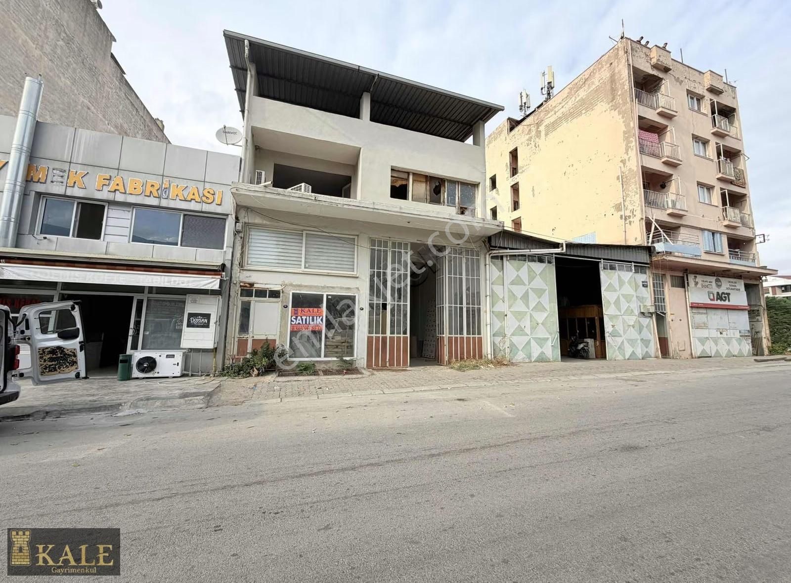 Kale'den Bulvar Üstü Satılık Dükkan - Görsel 2