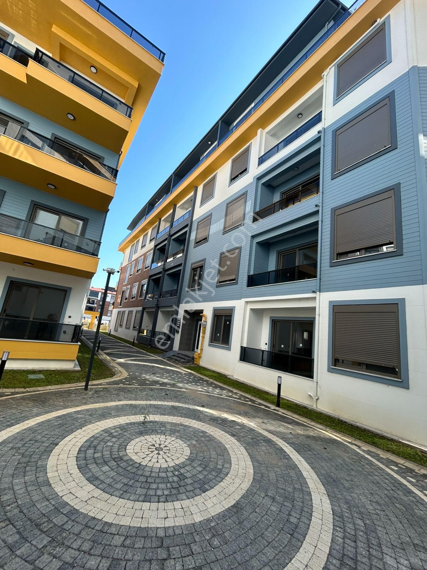 Akçay / Altınkum'da"yüksek Kredi İmkanı" İle Satılık 1+1 Daire - Görsel 24