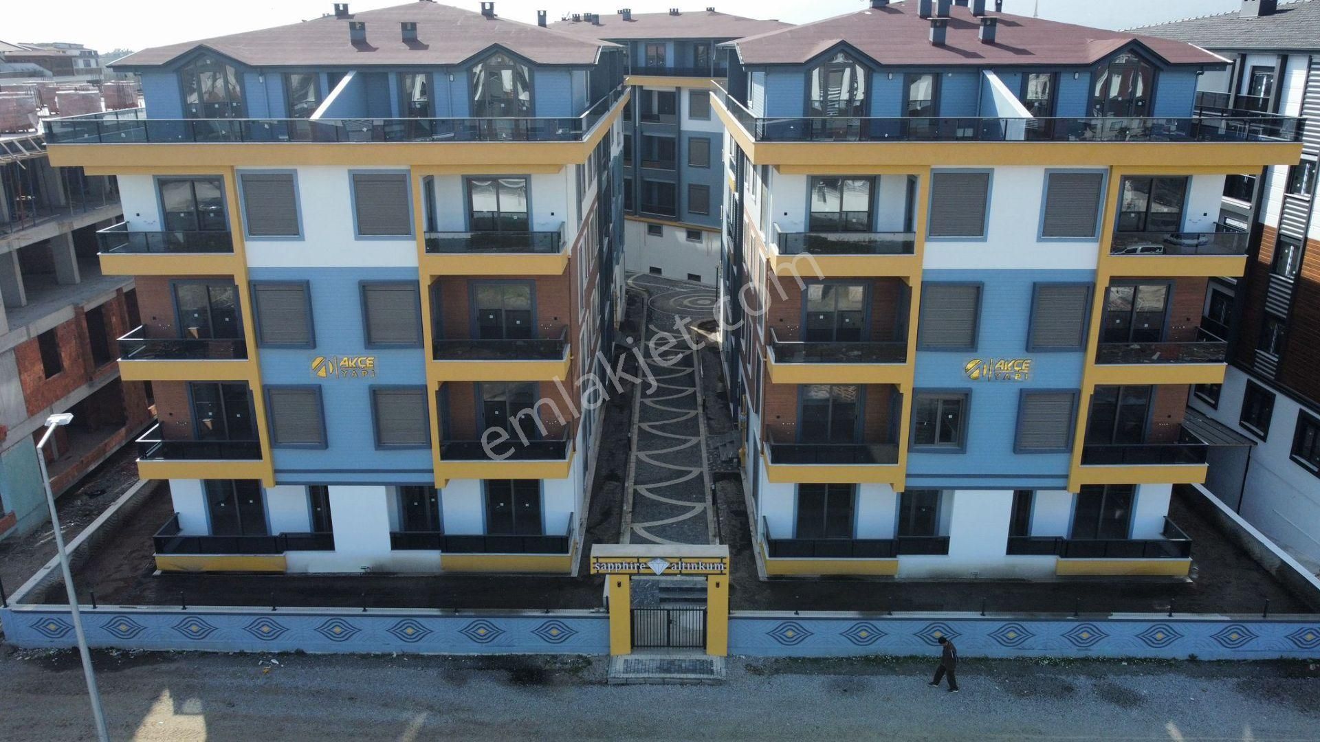 Akçay / Altınkum'da"yüksek Kredi İmkanı" İle Satılık 1+1 Daire