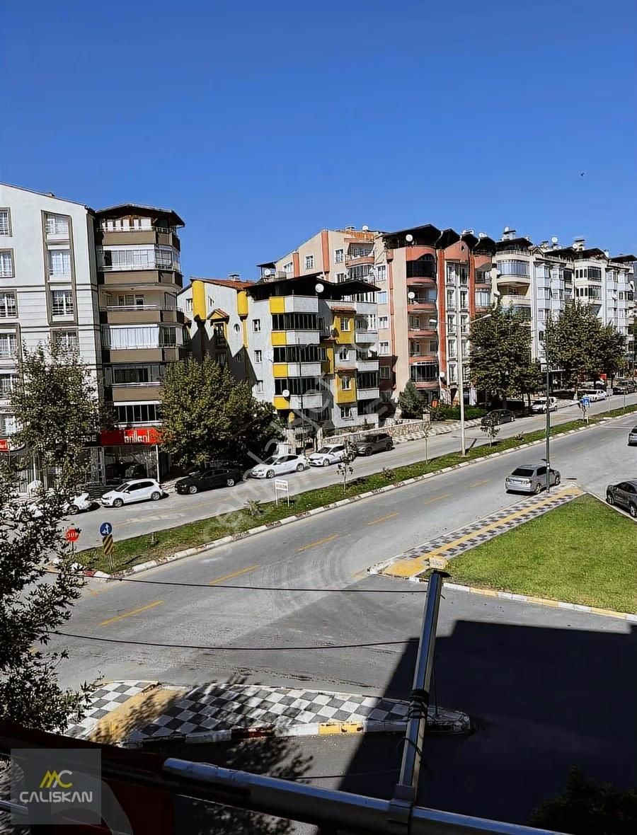 600 Evler Mah. Satılık Geniş 3+1 Daire - Görsel 2