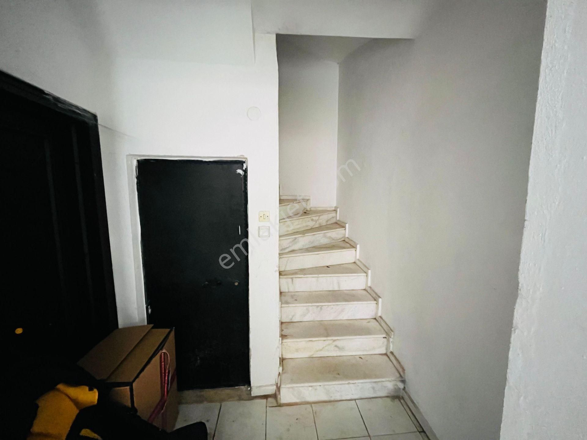Altınoluk Merkezi Konumda Komple Yenilenmiş Geniş 1+1 Uygun Fiyatlı Daire - Görsel 20