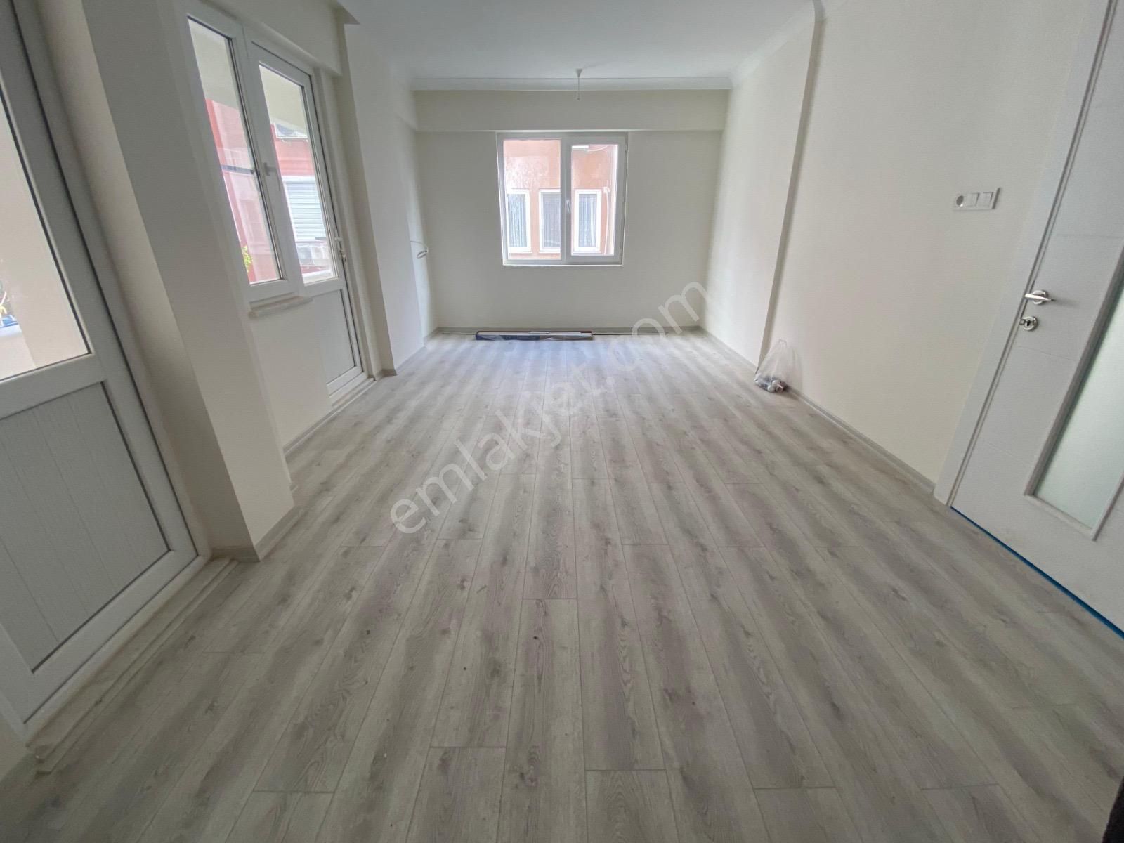 Altınoluk Merkezi Konumda Komple Yenilenmiş Geniş 1+1 Uygun Fiyatlı Daire - Görsel 8