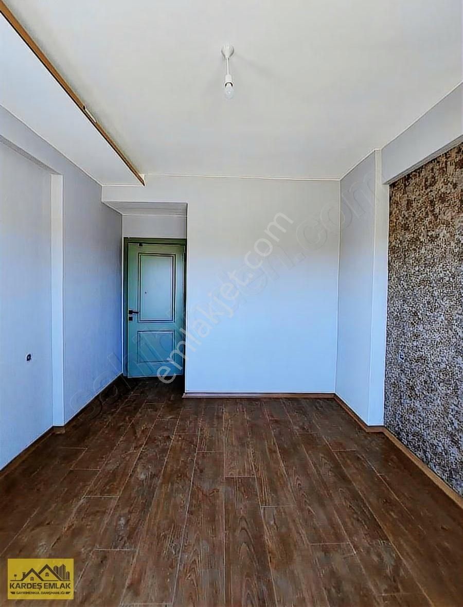 Kardeş Emlak Dan İskanlı Hsarsiz Yeni Sıfır Binamız 2+1 Satlık - Görsel 2