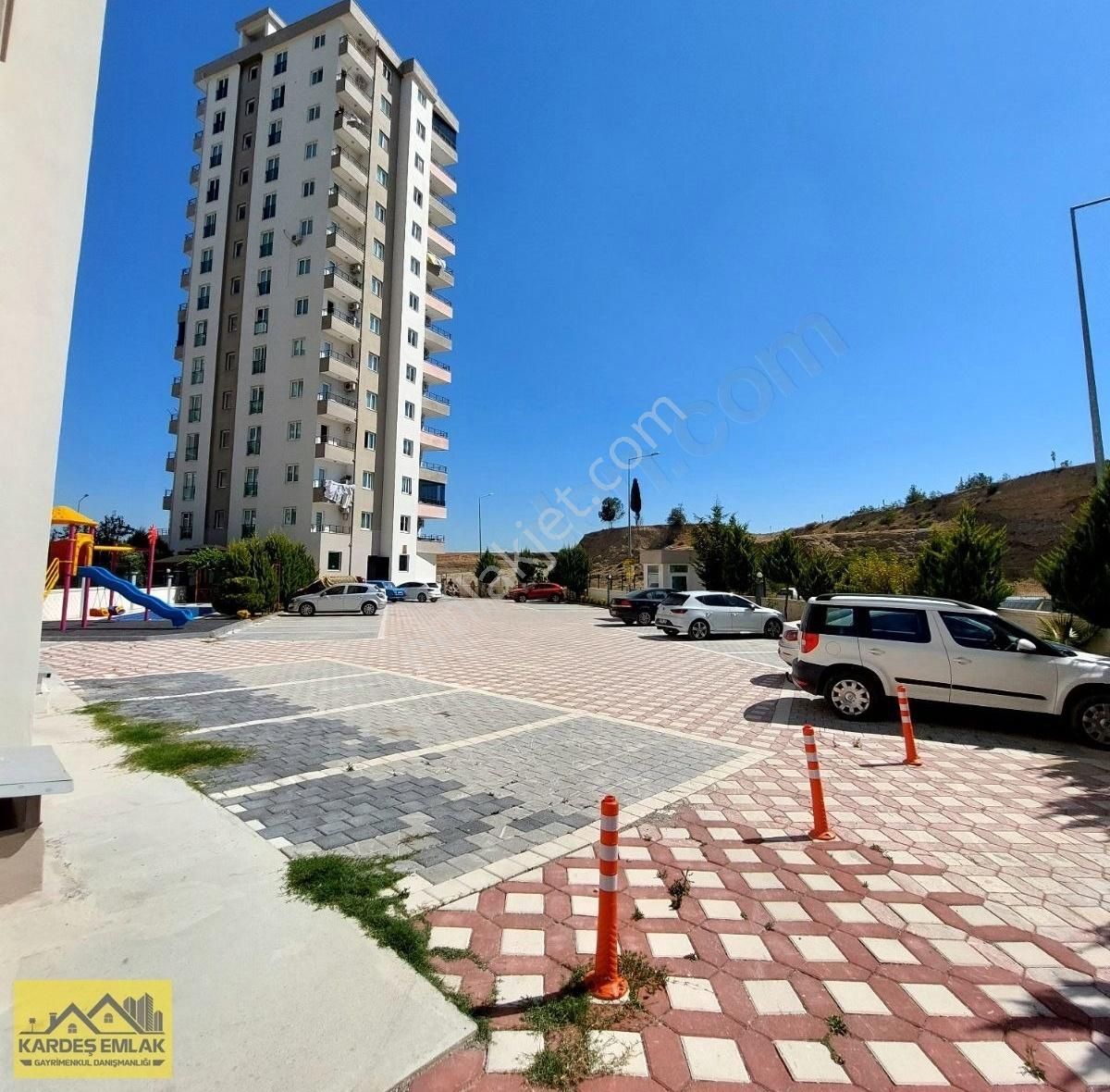 Kardeş Emlak Dan Doğalgazlı İskanlı 2+1 Cep Mutfak Satlık Daıre