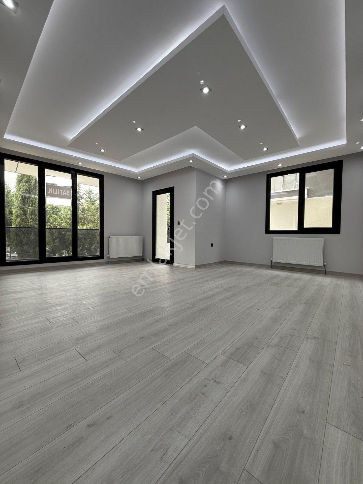 Çekmeköy Merkez Mh Satılık Ultra Lüks 2+1 85m2 Y.giriş Daire