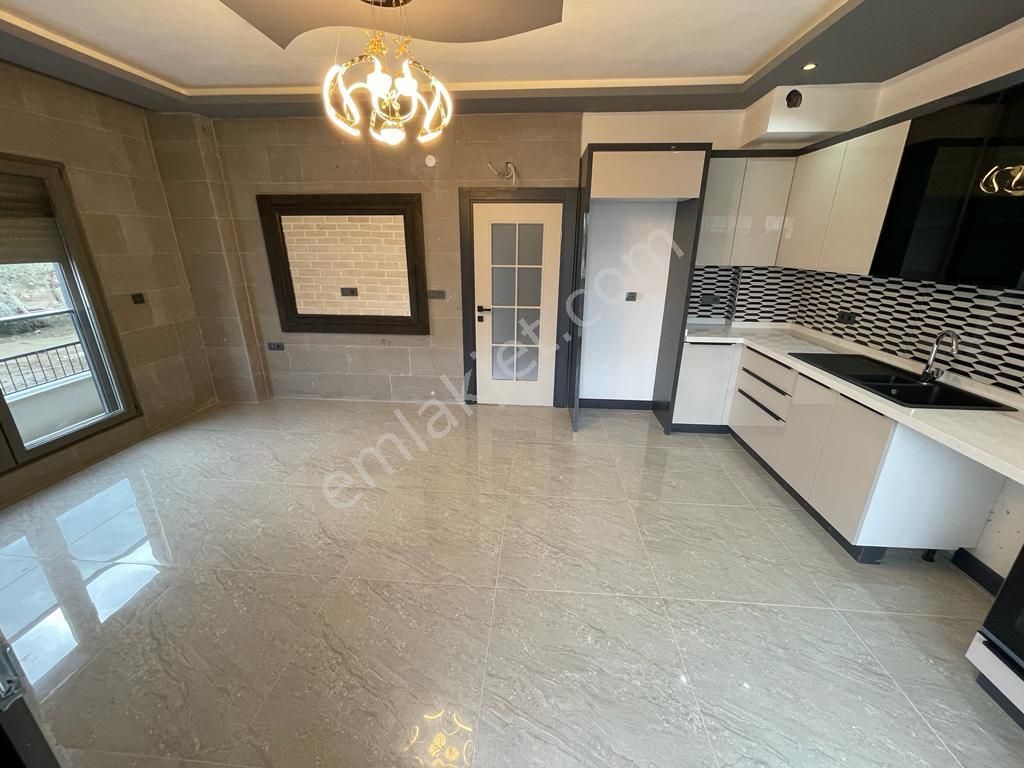 Sabri Pınarbaşı'dan Güre'de Deniz'e Çok Yakın Satılık Villa - Görsel 10