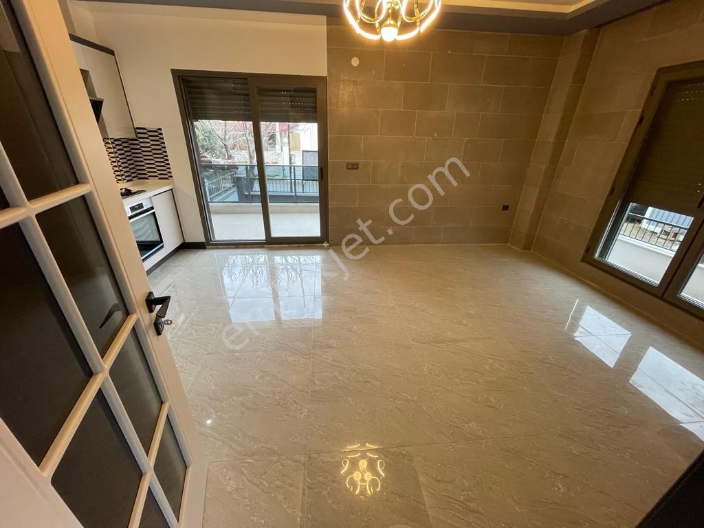 Sabri Pınarbaşı'dan Güre'de Deniz'e Çok Yakın Satılık Villa - Görsel 5