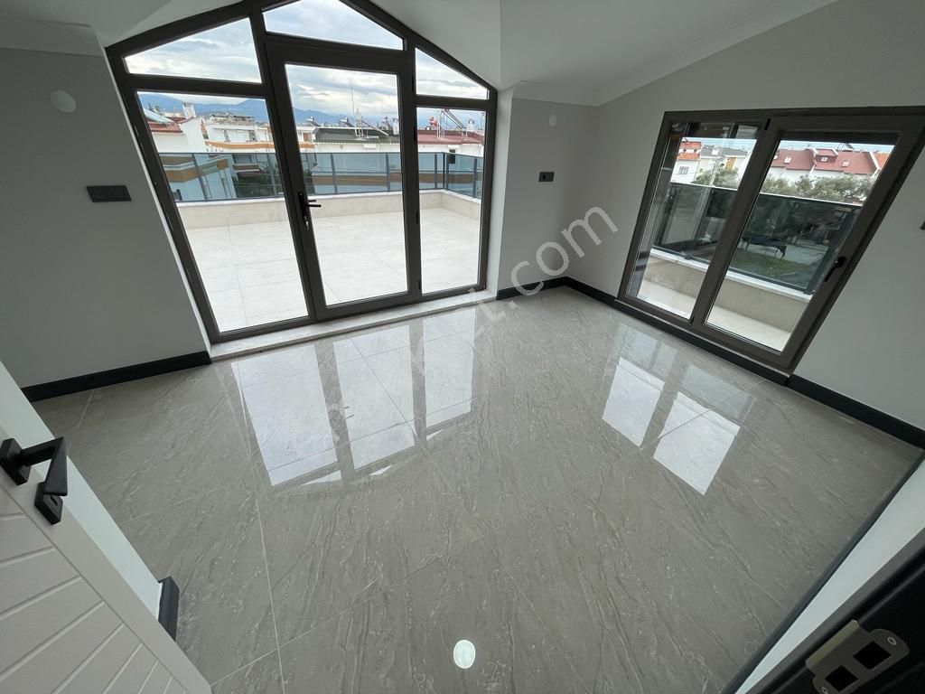 Sabri Pınarbaşı'dan Güre'de Deniz'e Çok Yakın Satılık Villa - Görsel 28