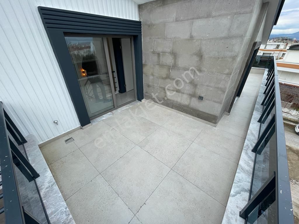 Sabri Pınarbaşı'dan Güre'de Deniz'e Çok Yakın Satılık Villa - Görsel 27