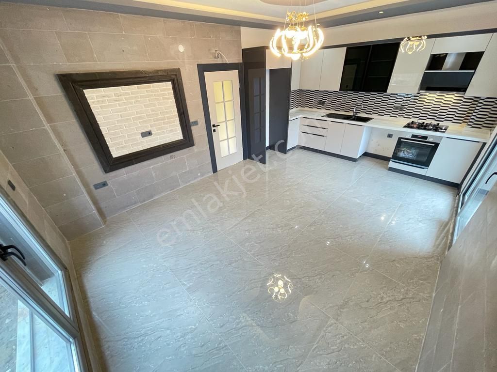 Sabri Pınarbaşı'dan Güre'de Deniz'e Çok Yakın Satılık Villa - Görsel 7