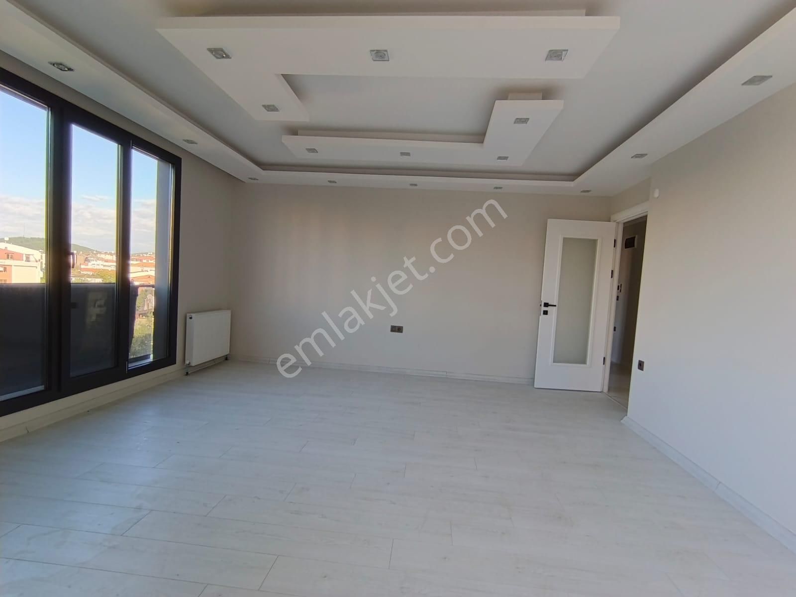 Çekmeköy Mehmet Akif Mh Ağaoğluna Yakın Lüks 5+2 220m2 Daire - Görsel 8