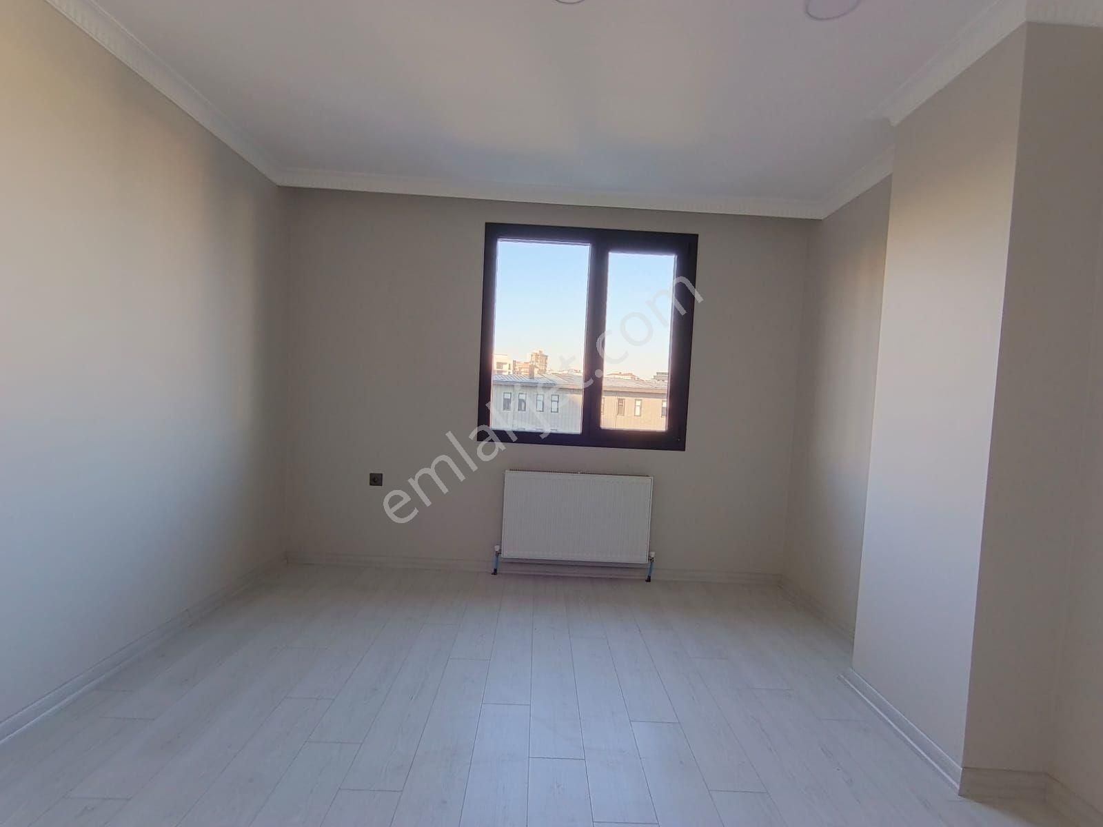 Çekmeköy Mehmet Akif Mh Ağaoğluna Yakın Lüks 5+2 220m2 Daire - Görsel 9