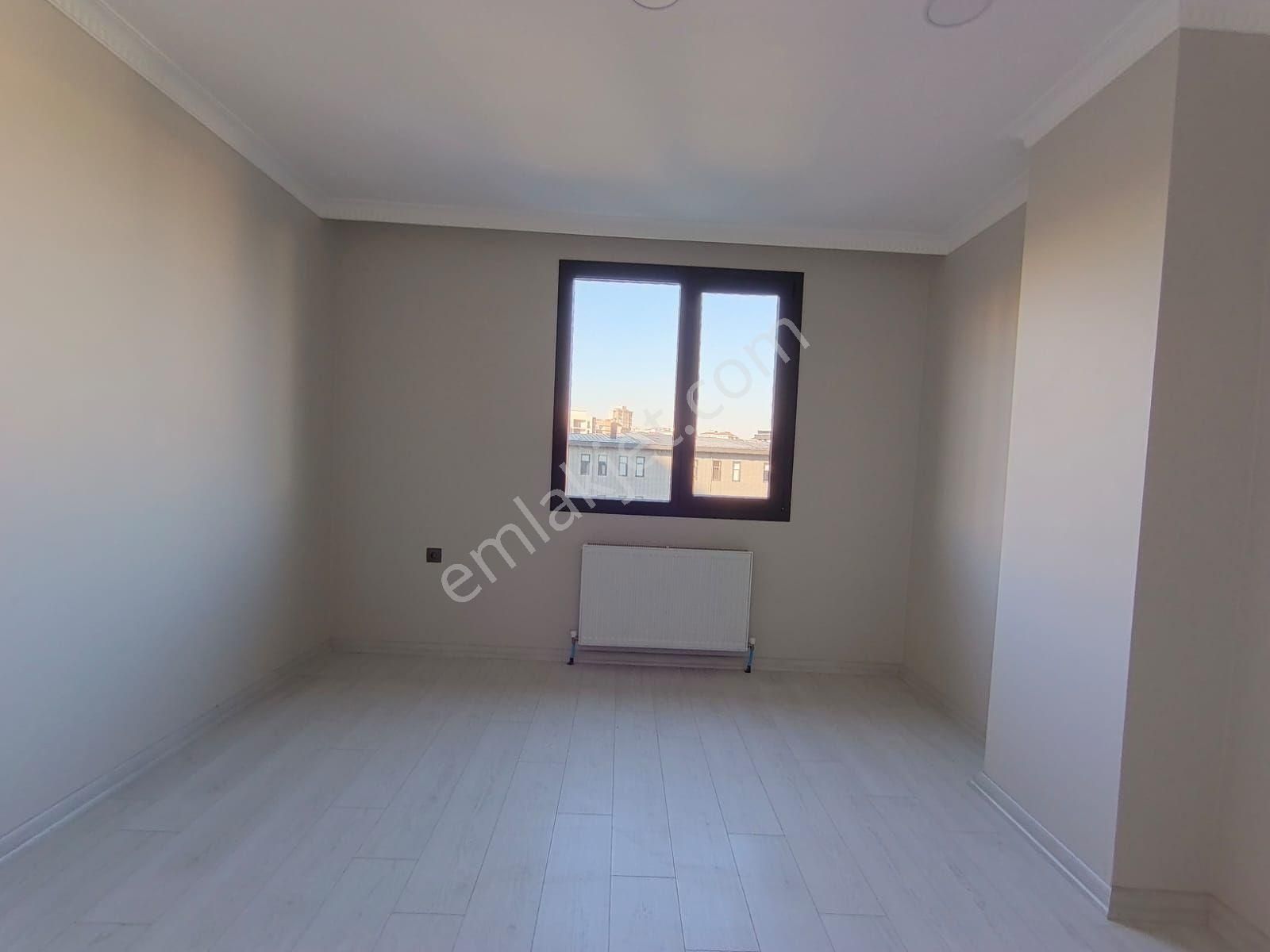 Çekmeköy Mehmet Akif Mh Ağaoğluna Yakın Lüks 5+2 220m2 Daire - Görsel 10