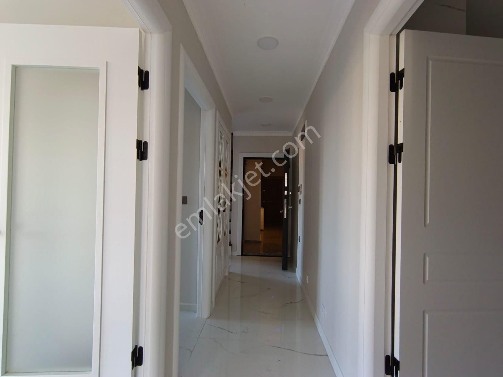 Çekmeköy Mehmet Akif Mh Ağaoğluna Yakın Lüks 5+2 220m2 Daire - Görsel 19