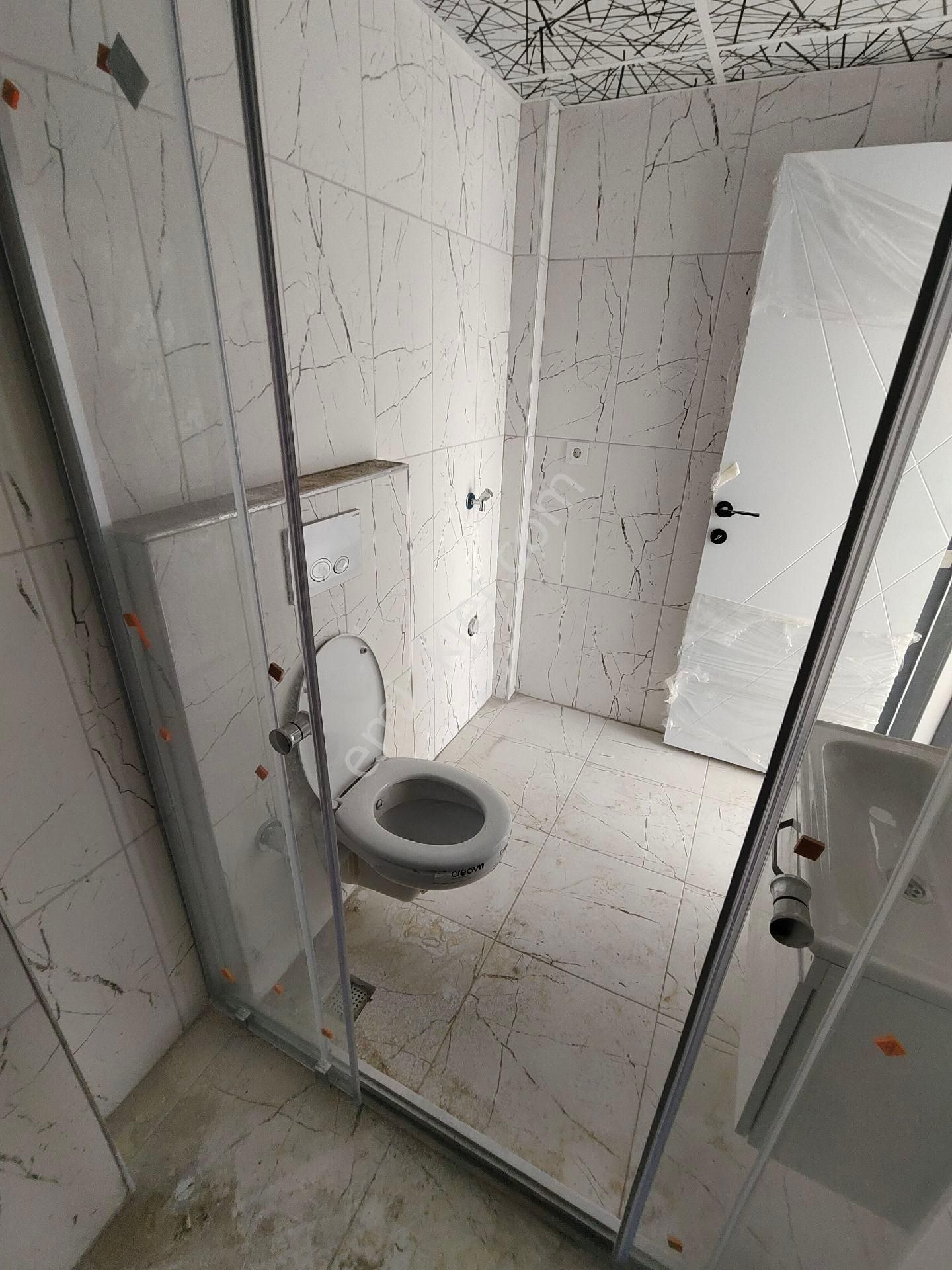 Hasarsız İskanlı Yeni Apartmanda 1+1 Kiralık Daire - Görsel 12