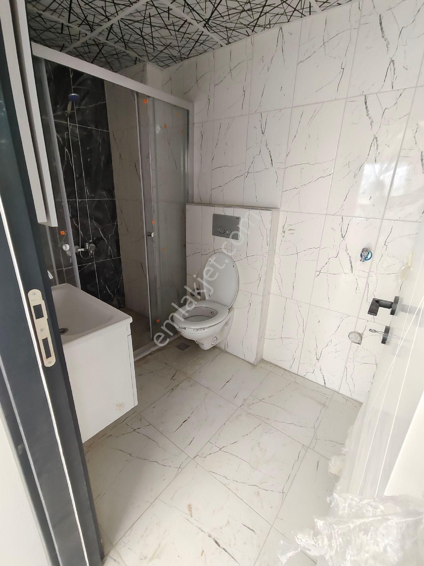 Hasarsız İskanlı Yeni Apartmanda 1+1 Kiralık Daire - Görsel 9