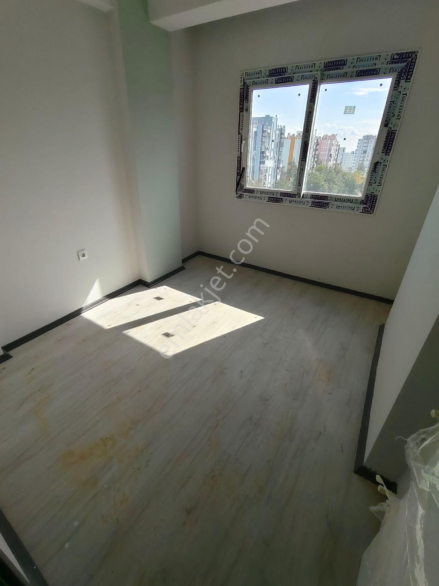 Hasarsız İskanlı Yeni Apartmanda 1+1 Kiralık Daire - Görsel 13