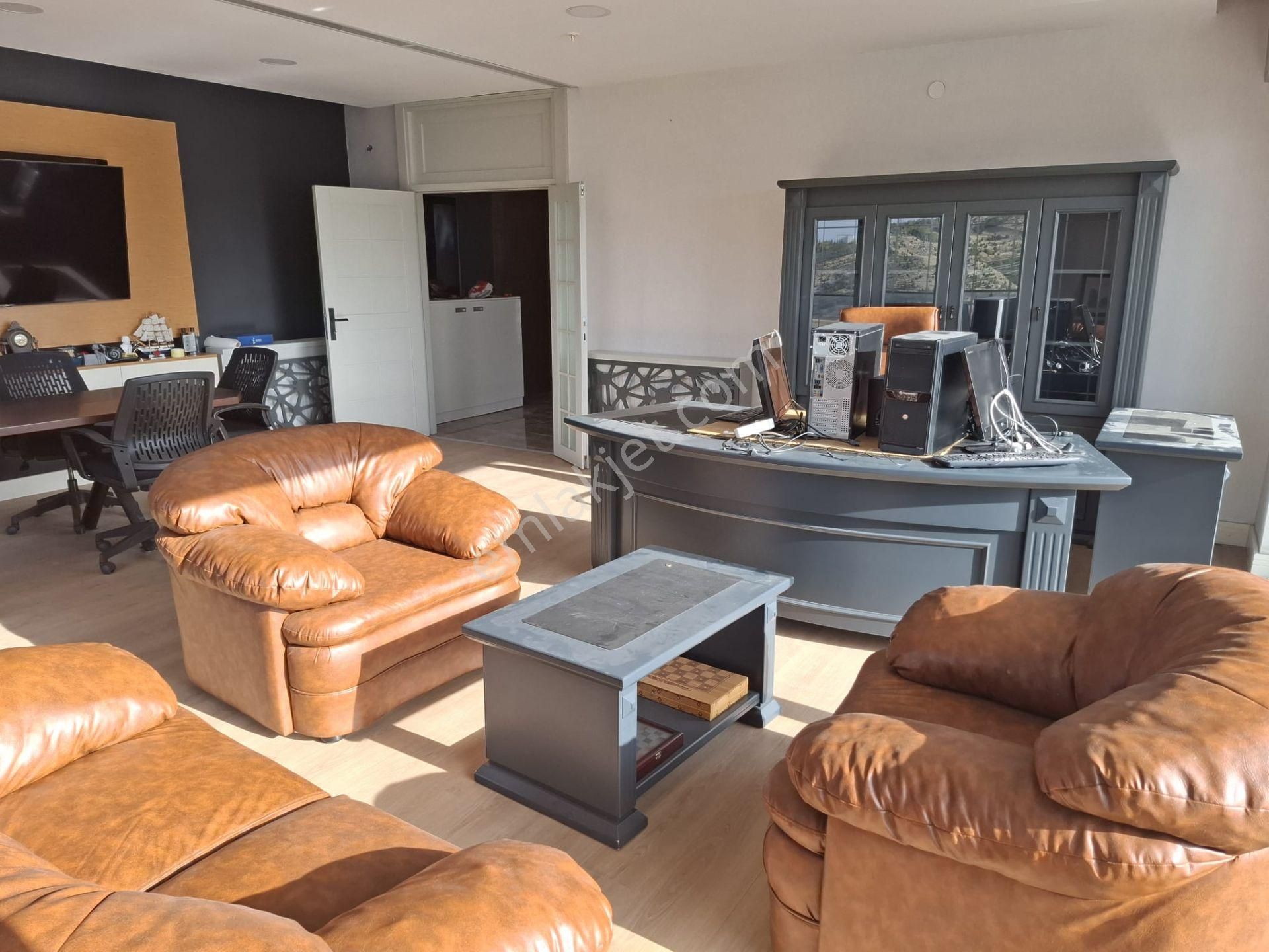 Çankaya Çayyolu Konutkent Eskişehiryolu Azel Urhan Kulede17.kat 4+1 200m2 Kiralık Eşyalı Lüks Ofis - Görsel 5